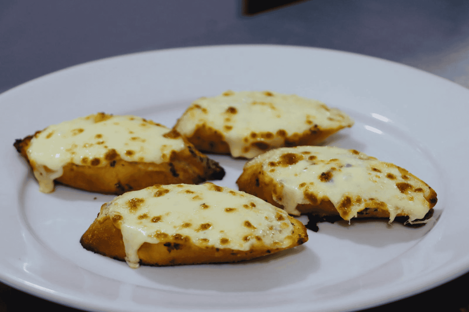 Garlic Bread 4 Pcs